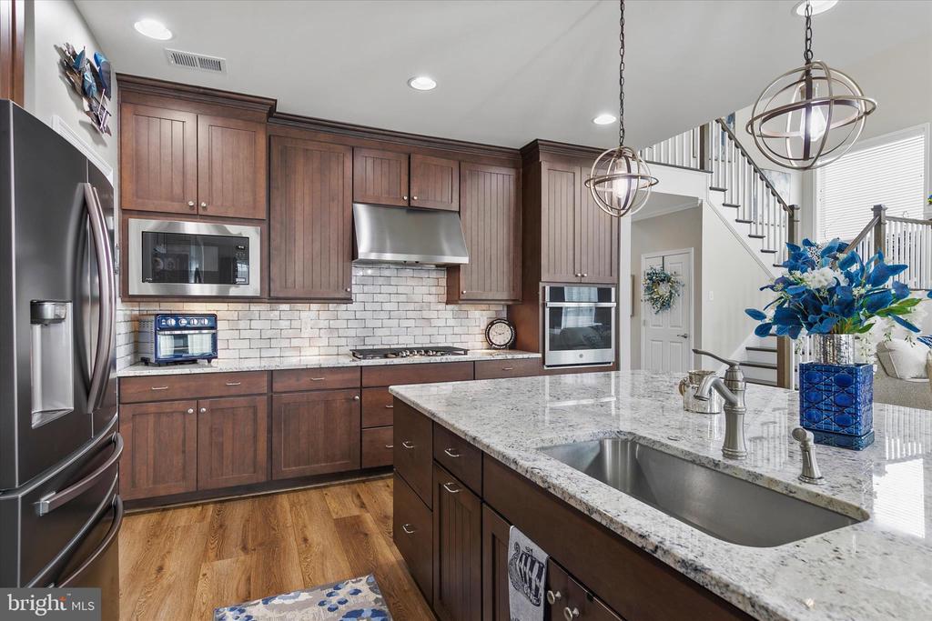 14447 CREEKSIDE CROSSING