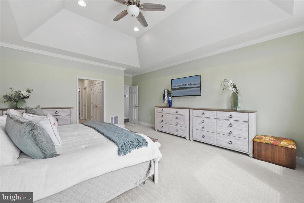 14447 CREEKSIDE CROSSING