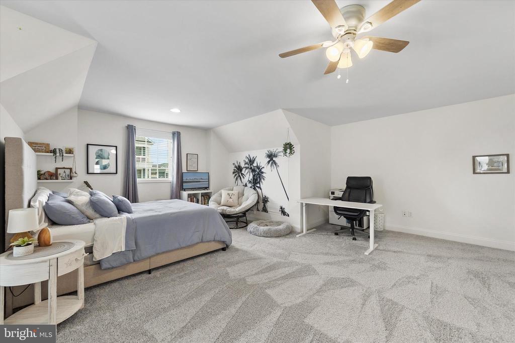 14447 CREEKSIDE CROSSING