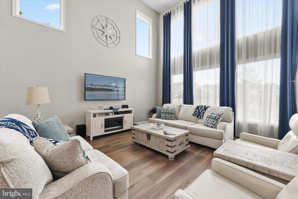 14447 CREEKSIDE CROSSING