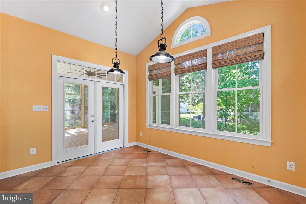 36346 REDSTART COURT