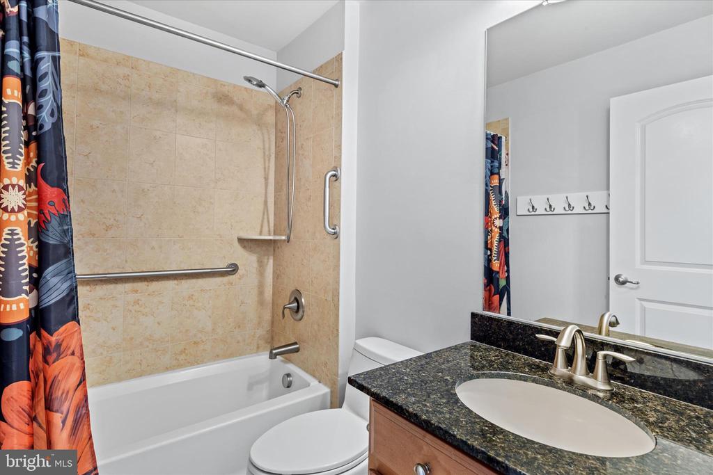 36346 REDSTART COURT