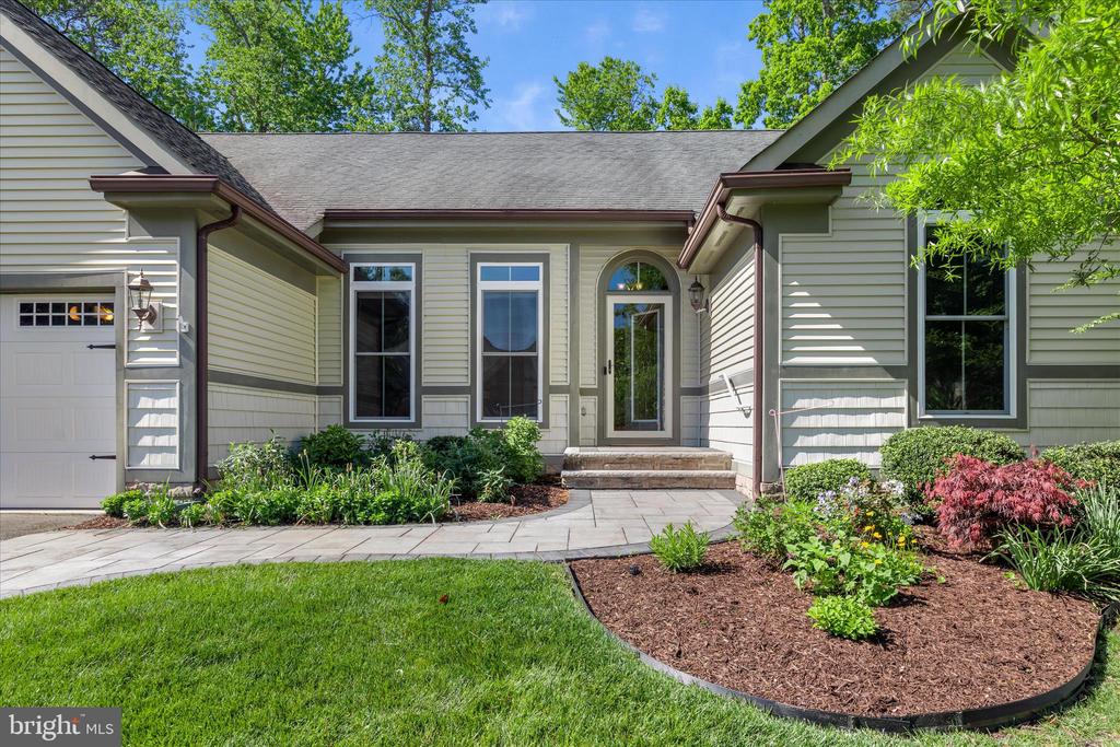 36346 REDSTART COURT
