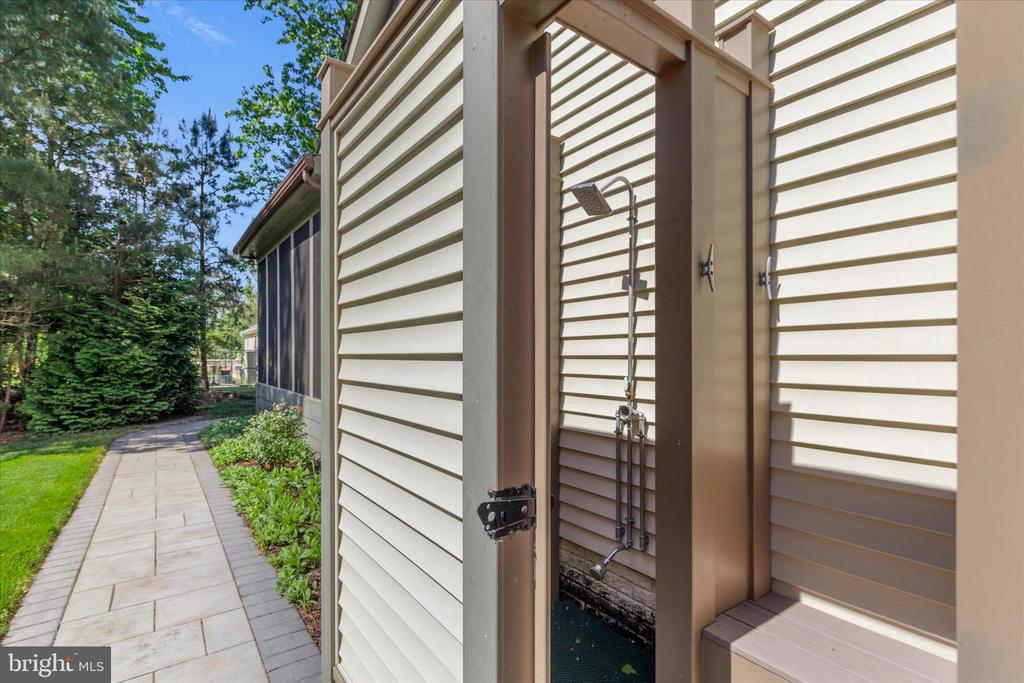 36346 REDSTART COURT