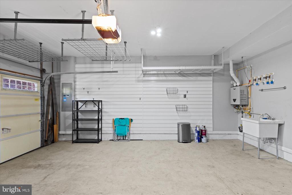 36346 REDSTART COURT