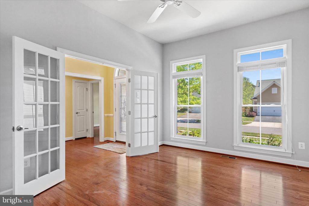 36346 REDSTART COURT