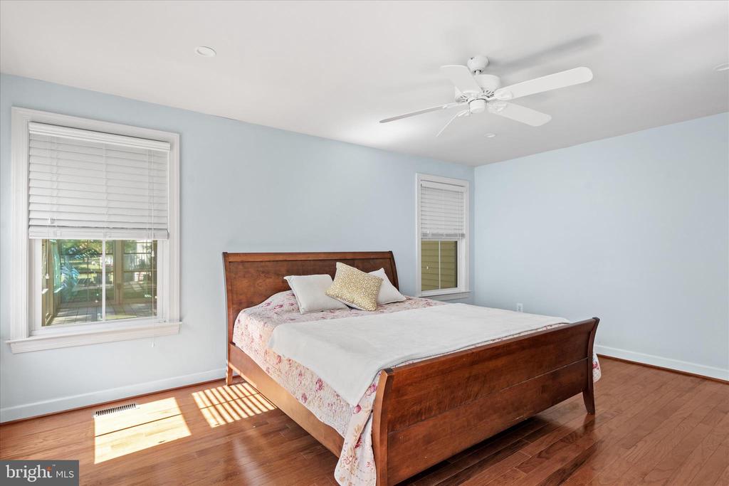 36346 REDSTART COURT