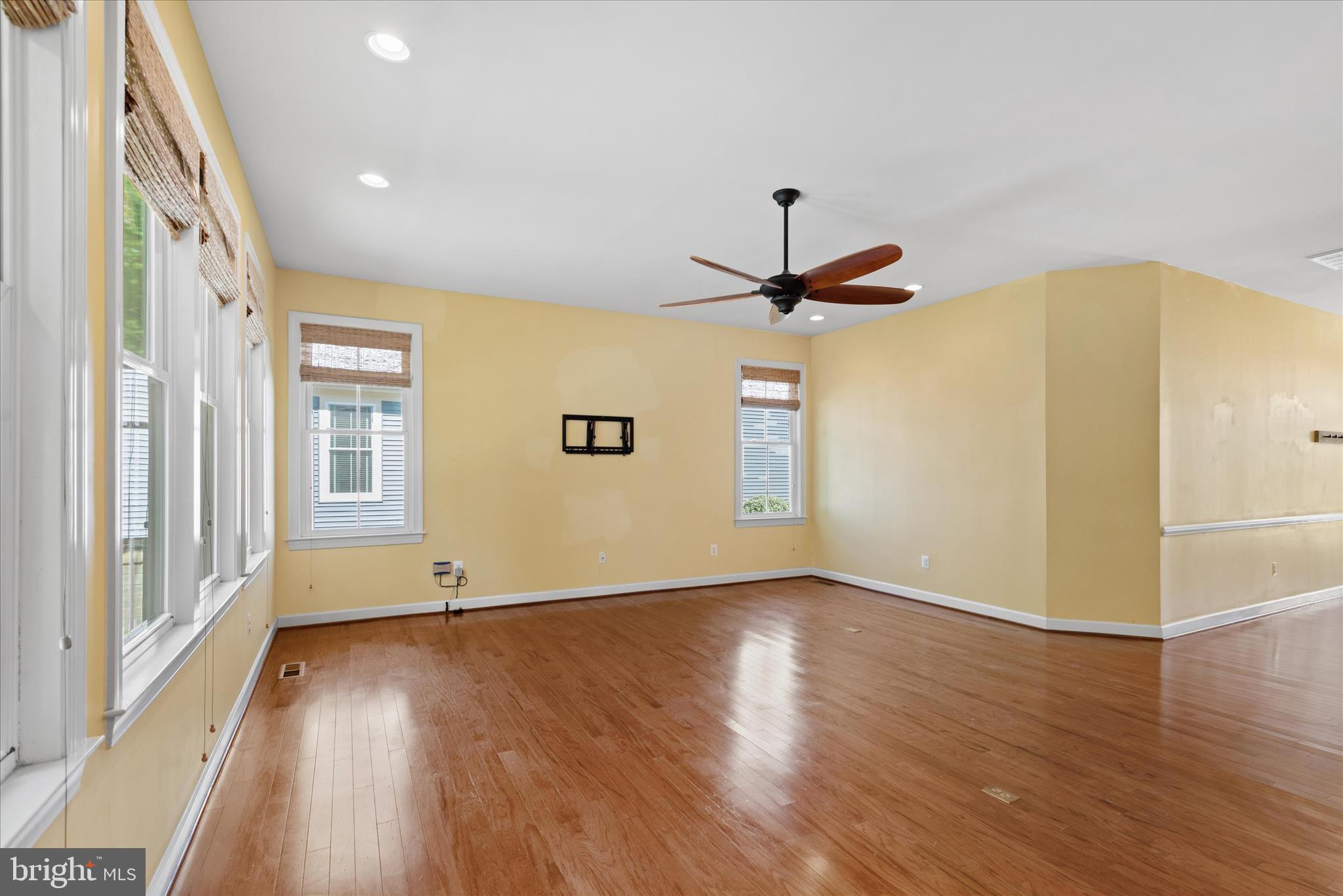 36346 REDSTART COURT