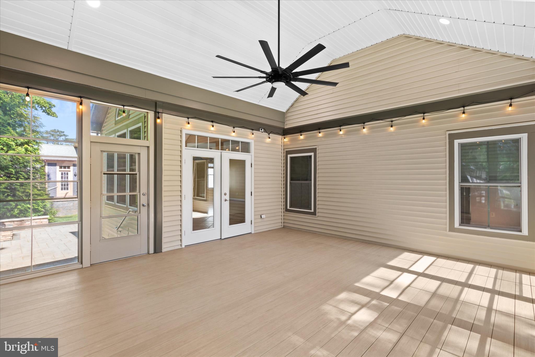 36346 REDSTART COURT