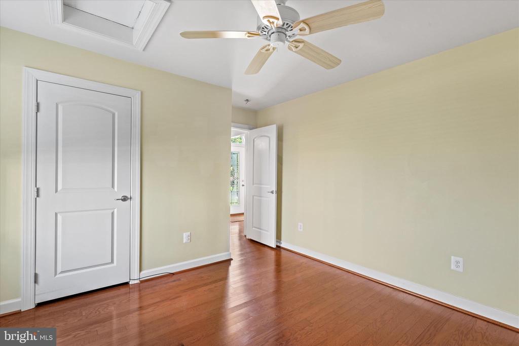 36346 REDSTART COURT