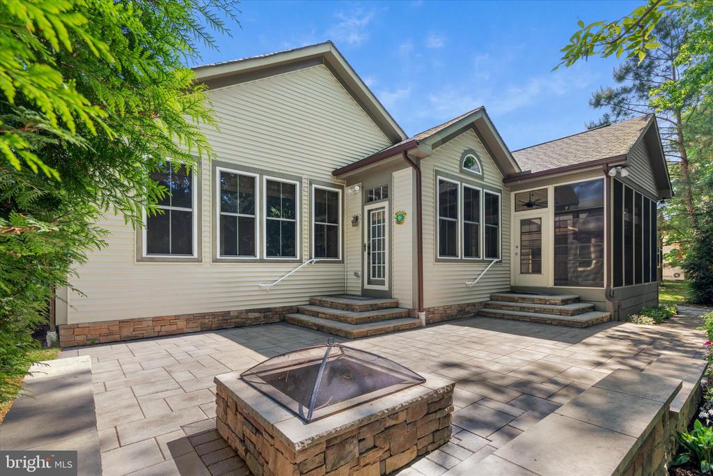 36346 REDSTART COURT