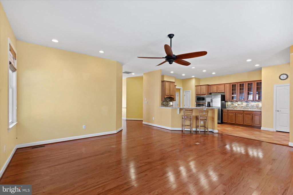 36346 REDSTART COURT