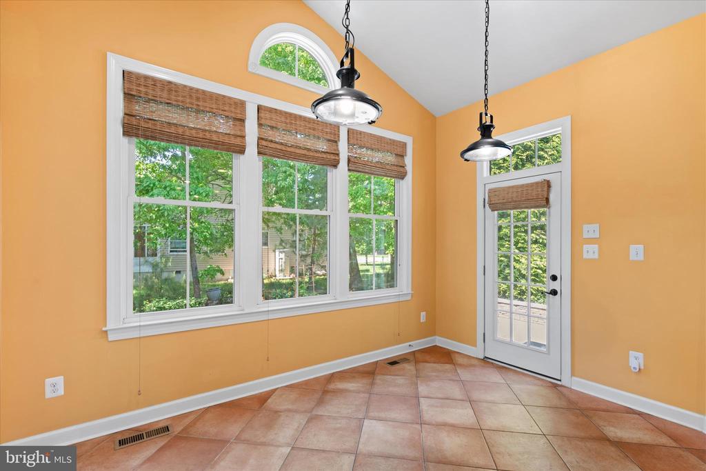 36346 REDSTART COURT