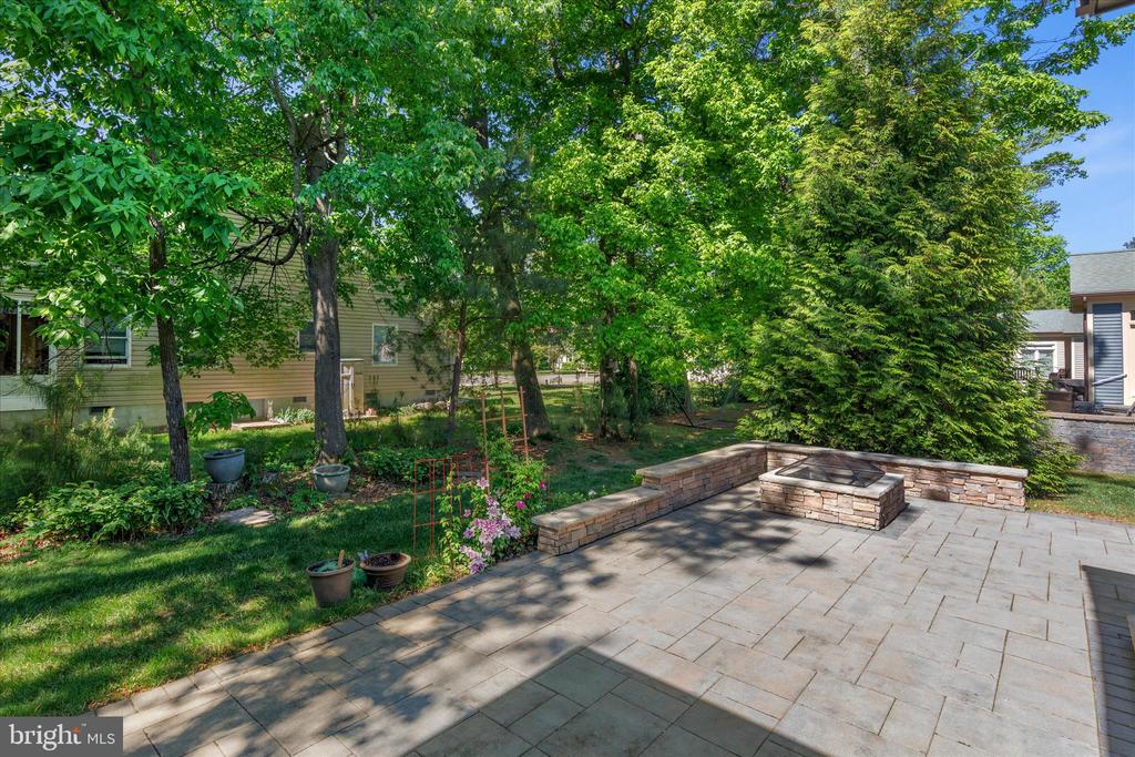 36346 REDSTART COURT