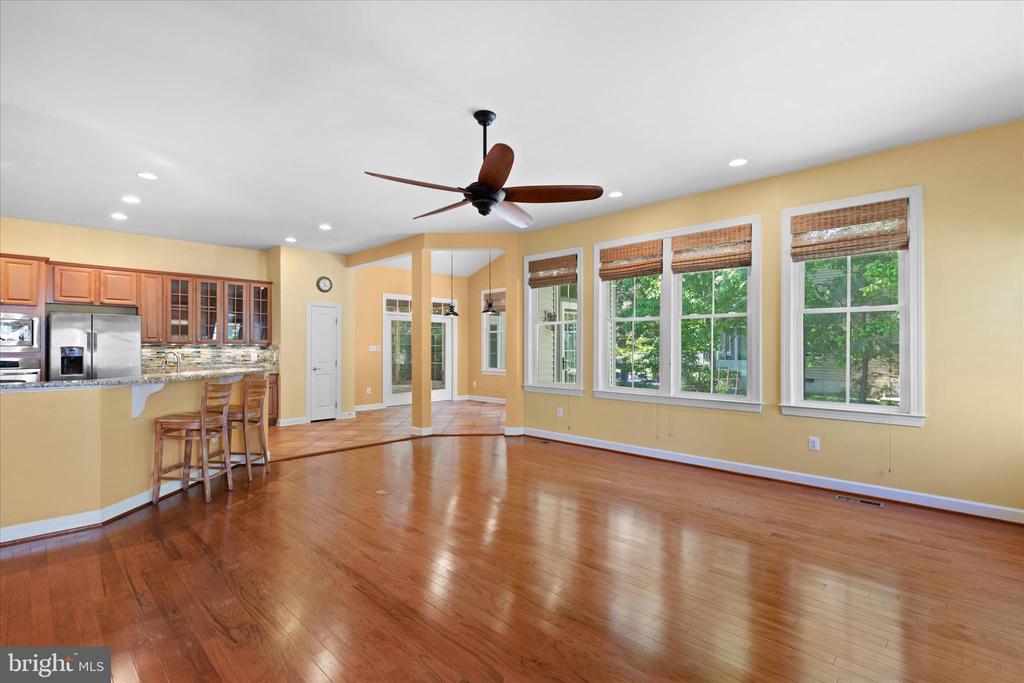 36346 REDSTART COURT