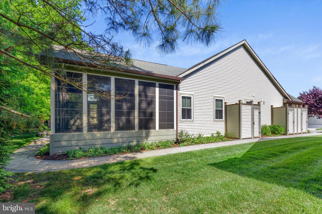 36346 REDSTART COURT