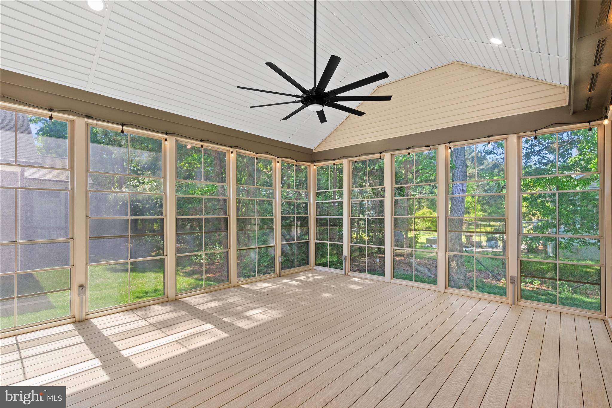 36346 REDSTART COURT