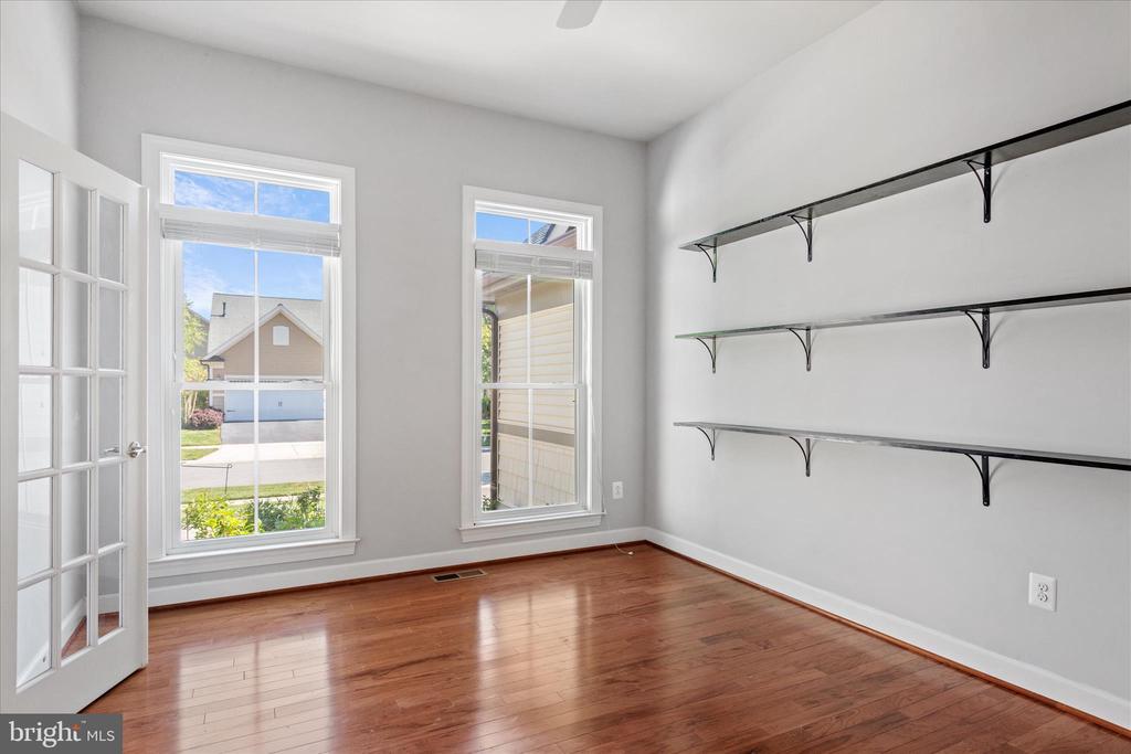 36346 REDSTART COURT