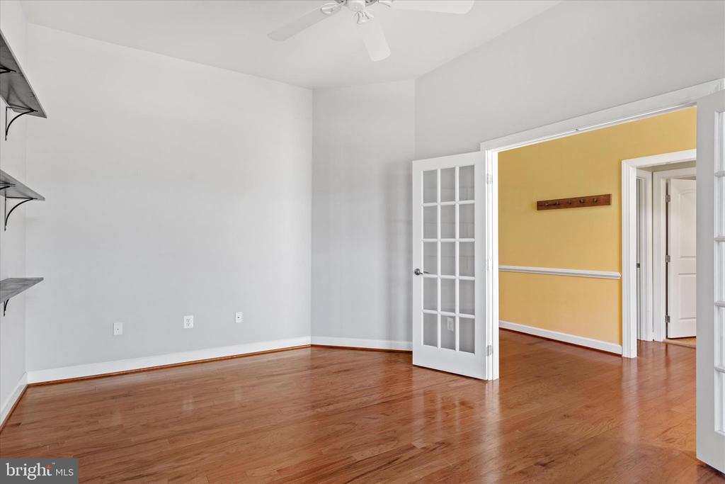 36346 REDSTART COURT