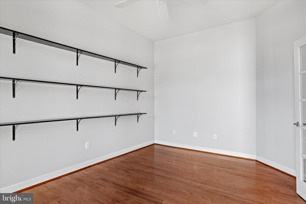 36346 REDSTART COURT