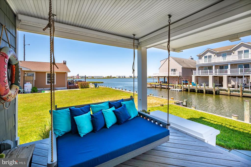 59 BAYSIDE DRIVE