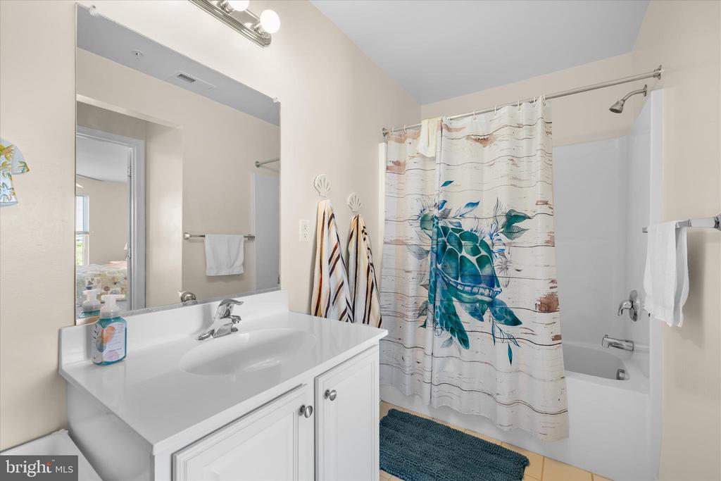 37462 PETTINARO DRIVE 7102