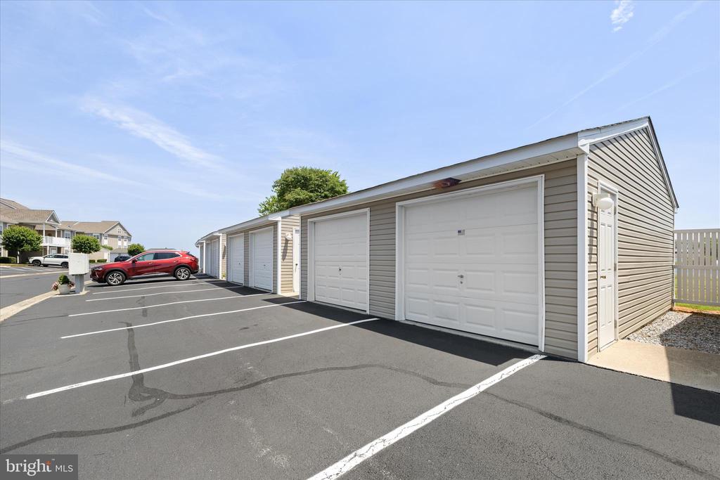 37462 PETTINARO DRIVE 7102