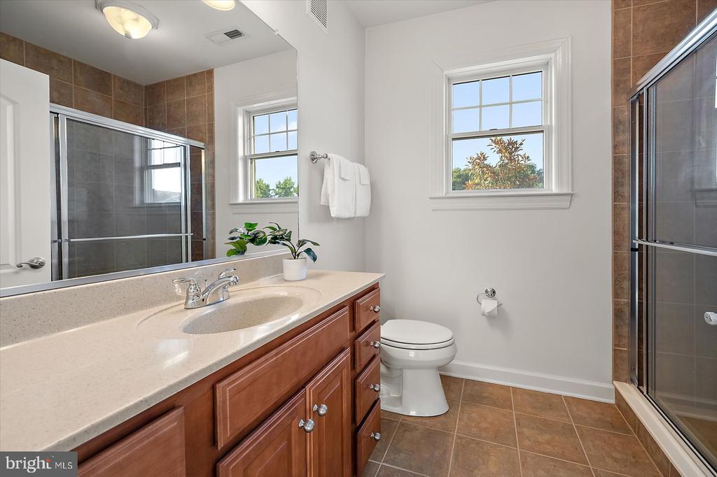 38407 BOXWOOD TERRACE Unit: 201