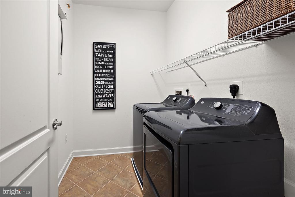 38407 BOXWOOD TERRACE Unit: 201