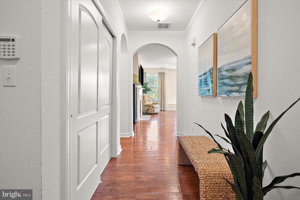 38407 BOXWOOD TERRACE Unit: 201