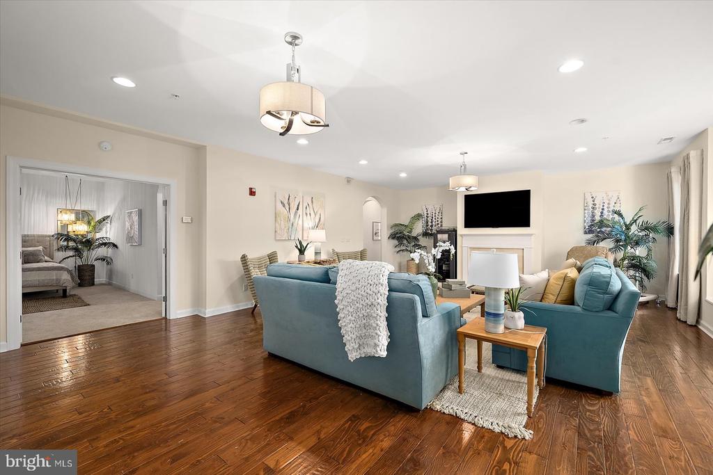38407 BOXWOOD TERRACE Unit: 201
