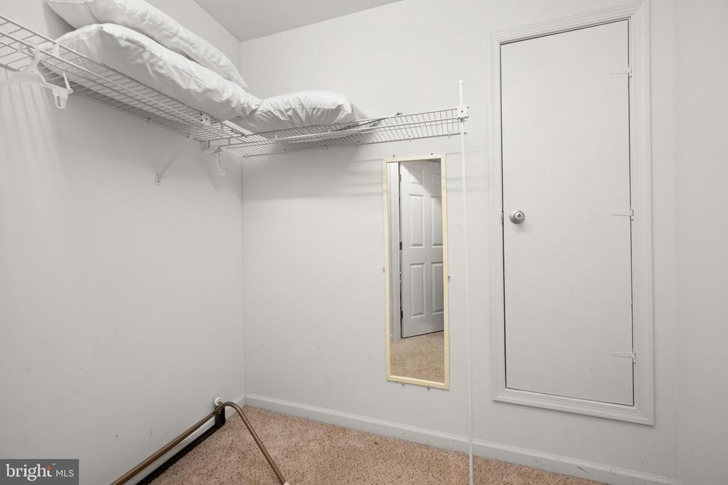 38489 MAINSAIL DRIVE Unit: 22
