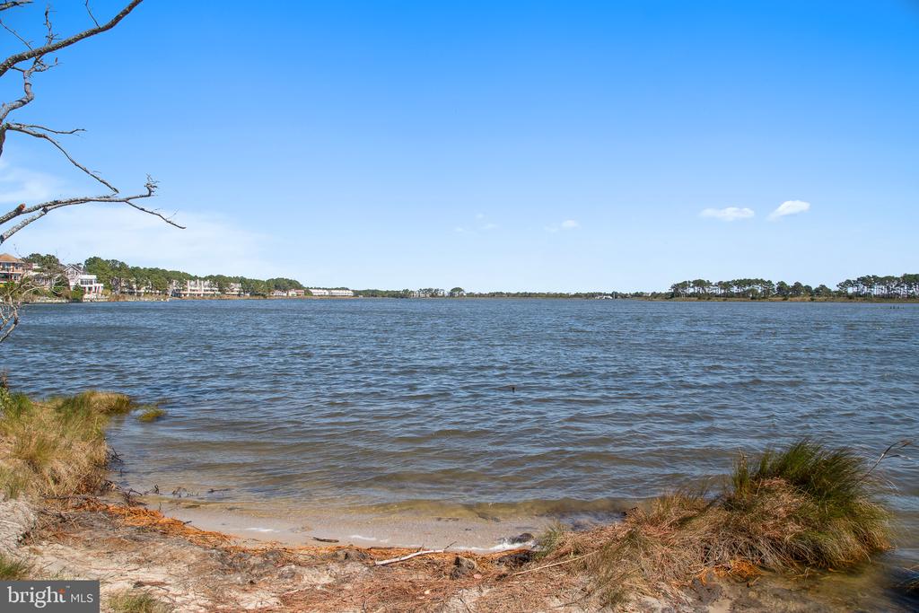 38489 MAINSAIL DRIVE Unit: 22