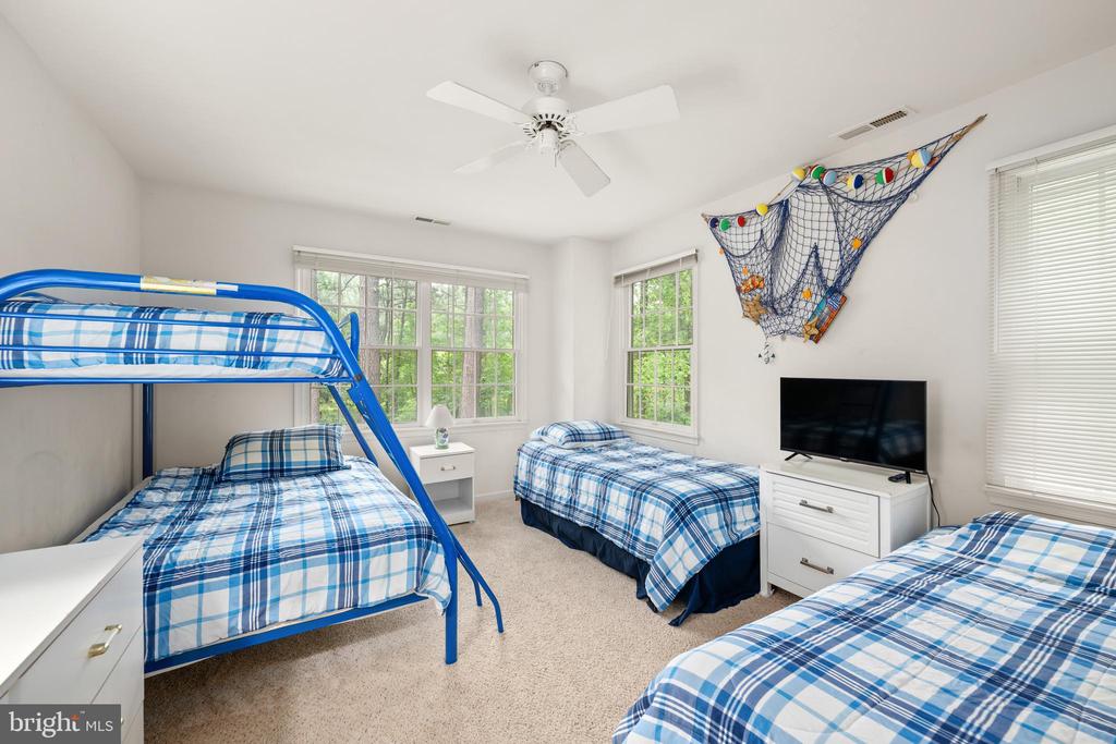 38489 MAINSAIL DRIVE Unit: 22