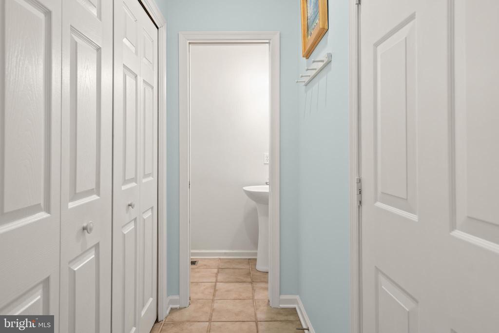 38489 MAINSAIL DRIVE Unit: 22