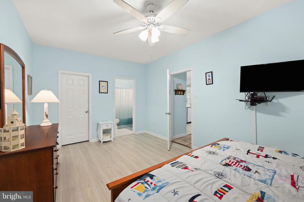 38489 MAINSAIL DRIVE Unit: 22