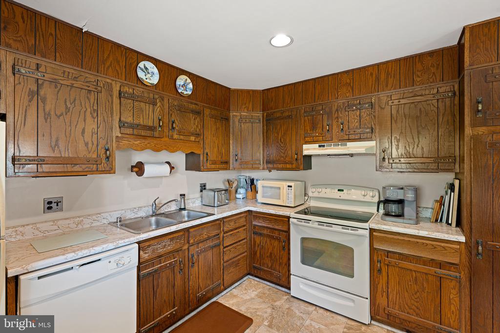 9 DRAPER DRIVE