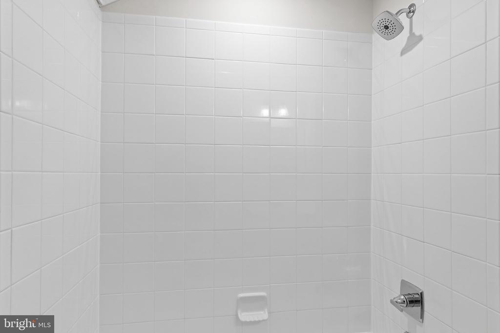 36611 RED CEDAR LOOP Unit: 19