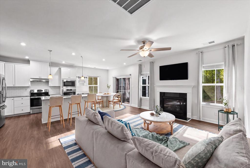 36611 RED CEDAR LOOP Unit: 19
