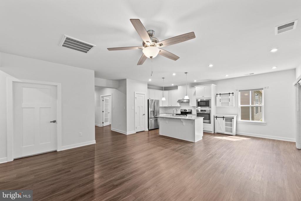 36611 RED CEDAR LOOP Unit: 19