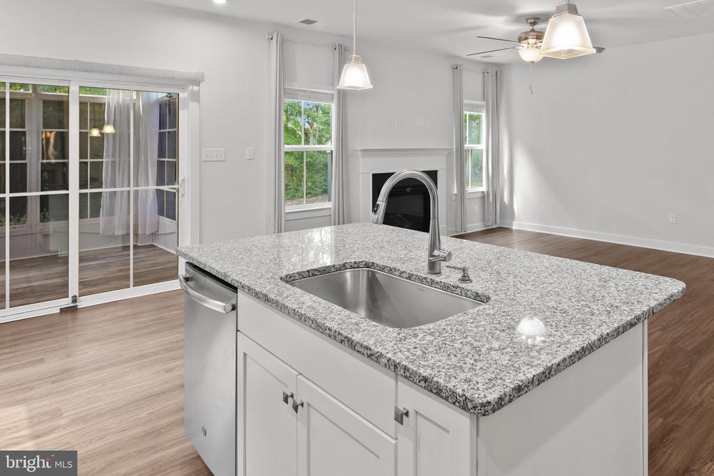 36611 RED CEDAR LOOP Unit: 19