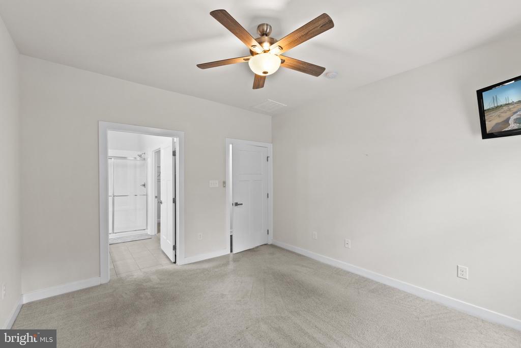 36611 RED CEDAR LOOP Unit: 19