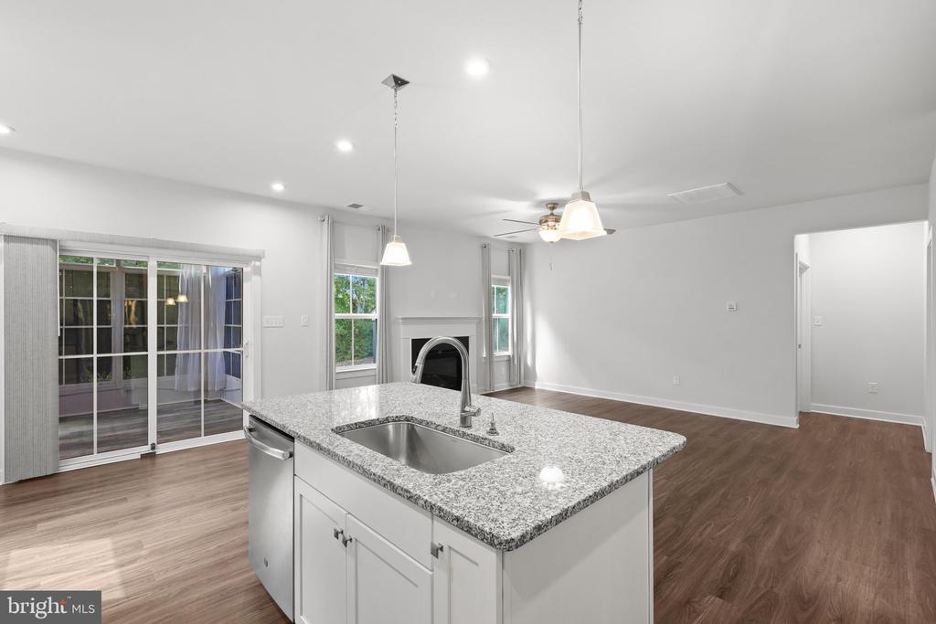 36611 RED CEDAR LOOP Unit: 19