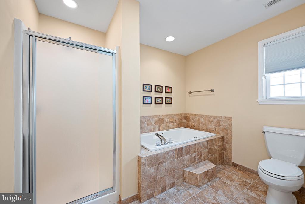 486 BETHANY LOOP