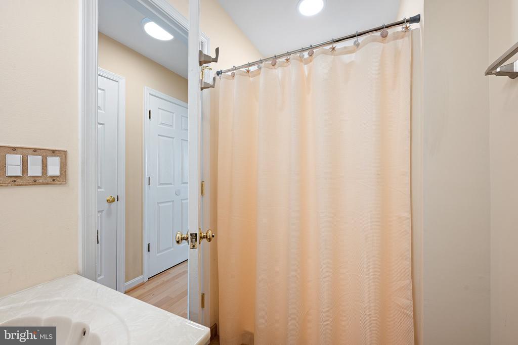 486 BETHANY LOOP