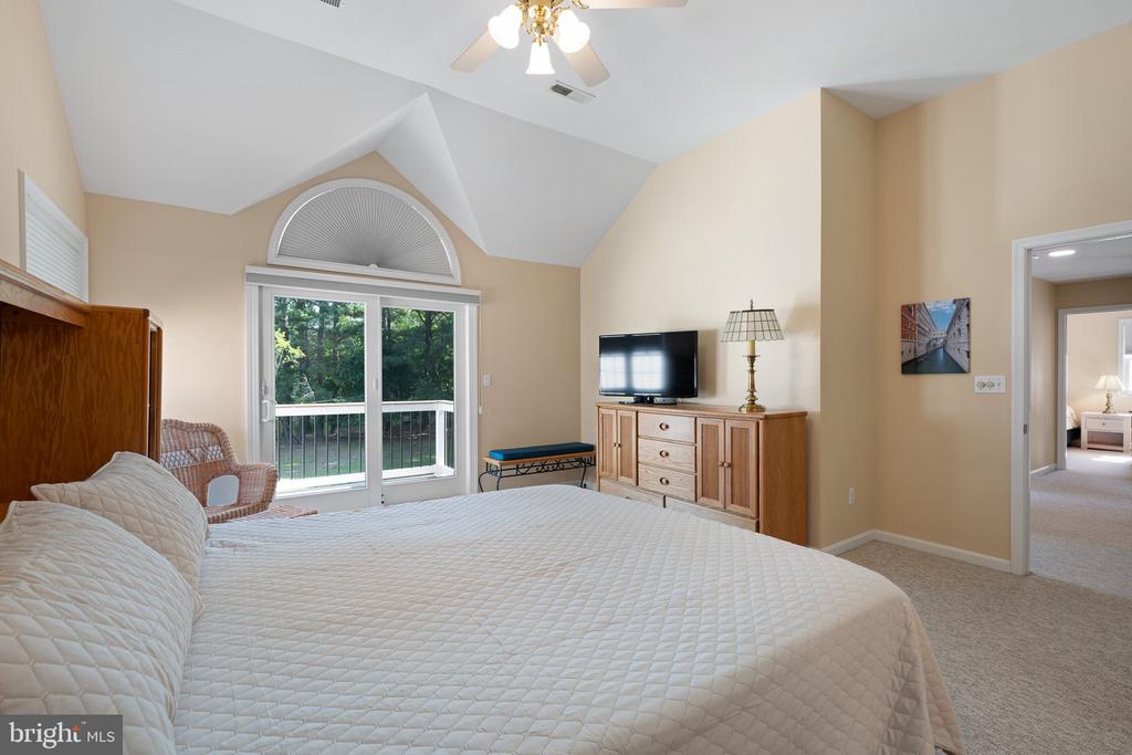 486 BETHANY LOOP