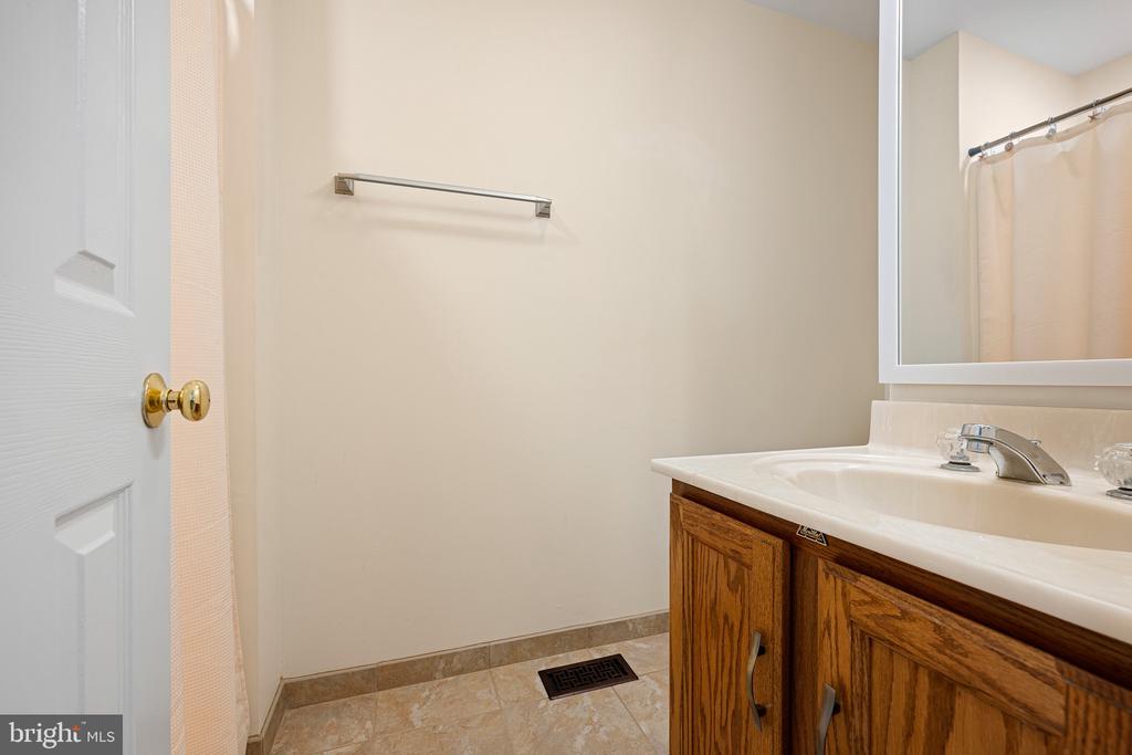 486 BETHANY LOOP