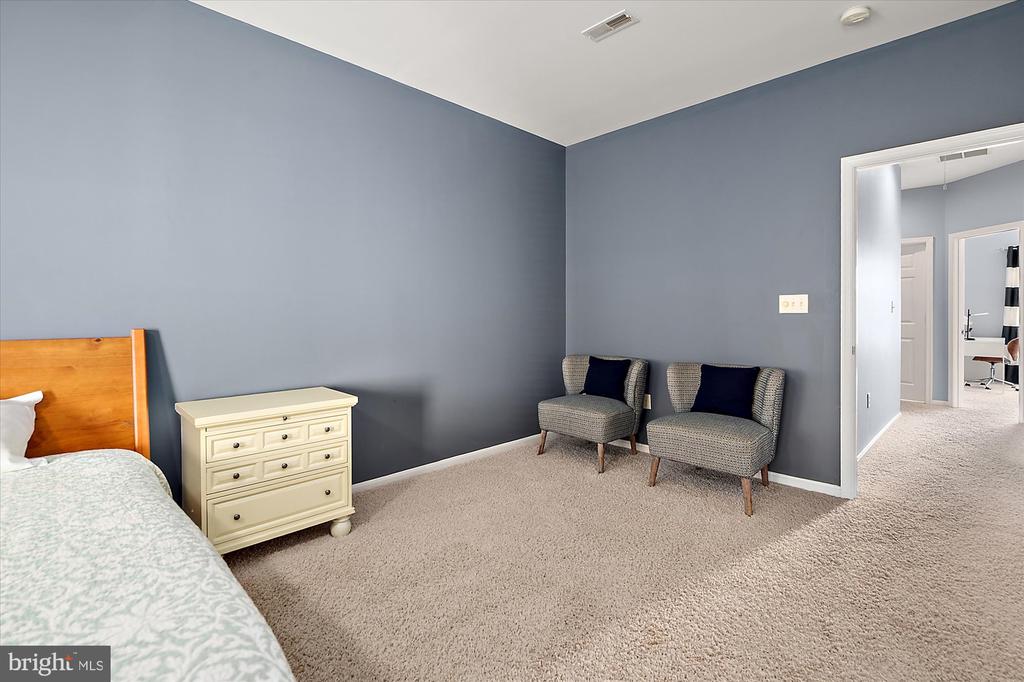 20411 JEB DRIVE
