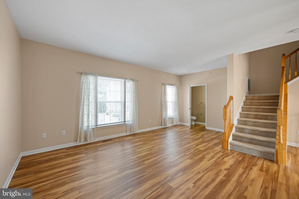 22 PIER POINT DRIVE