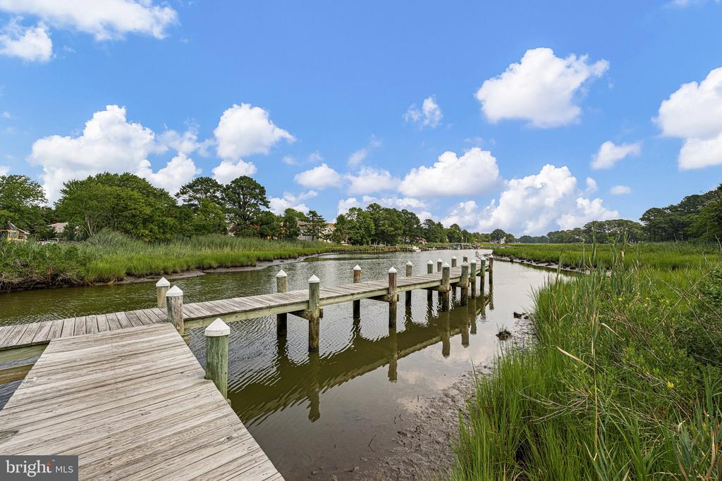 22 PIER POINT DRIVE